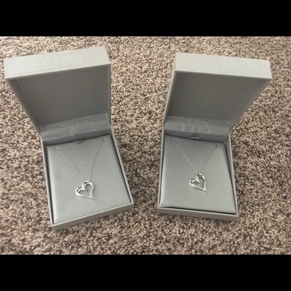 Zales Heart Necklace Valentines Day Jewelry - Picture 2 of 2